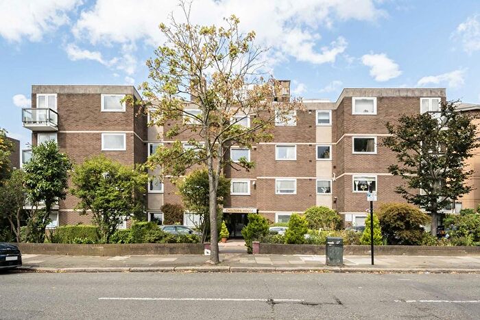 3 Bedroom Flat For Sale In Hillcrest Road, Ealing, W5