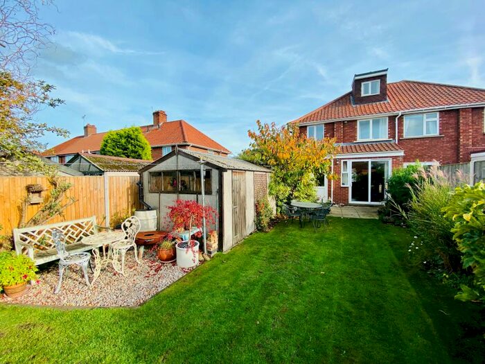 2 Bedroom House To Rent In Adams Road, NR7