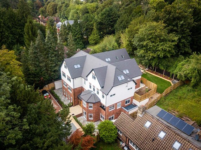 3 Bedroom Apartment For Sale In Welcomes Road, Oakhill House, CR8
