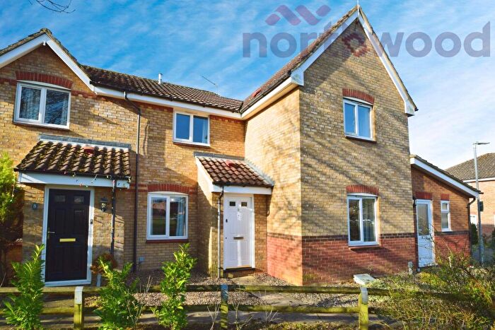 2 Bedroom Terraced House For Sale In Elizabeth Close, Attleborough, NR17