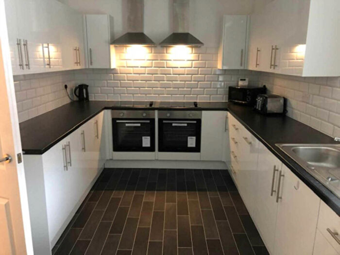 7 Bedroom House To Rent In Langworthy Road, Salford, M6