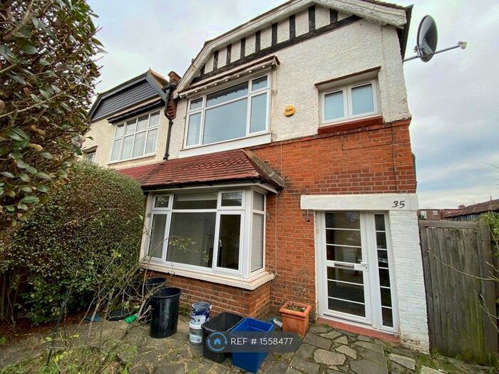 3 Bedroom Semi-Detached House To Rent In Clifford Avenue, London, SW14