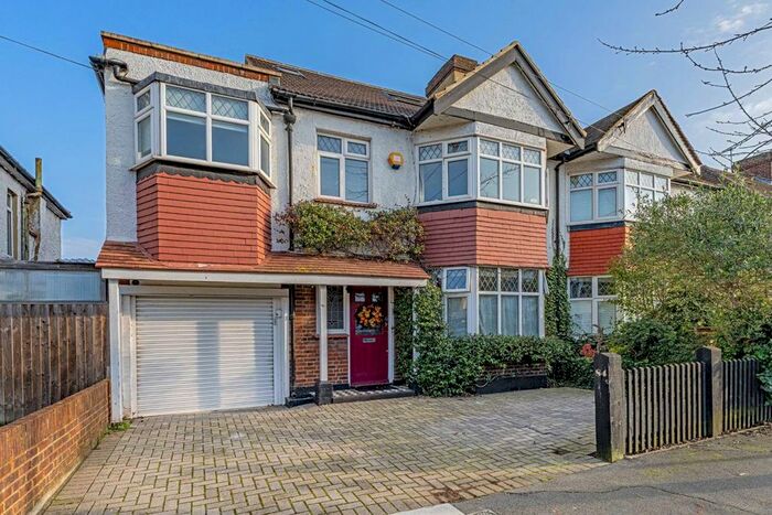 5 Bedroom Property To Rent In Radnor Road, Twickenham, TW1