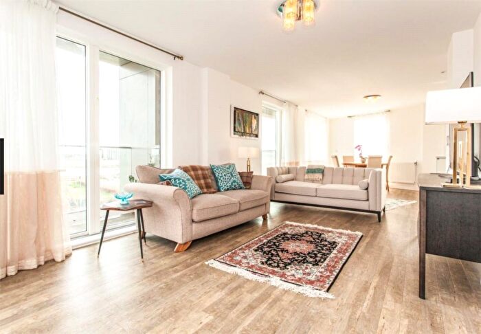 2 Bedroom Duplex To Rent In Hobson Road, Trumpington, Cambridge, Cambridgeshire, CB2