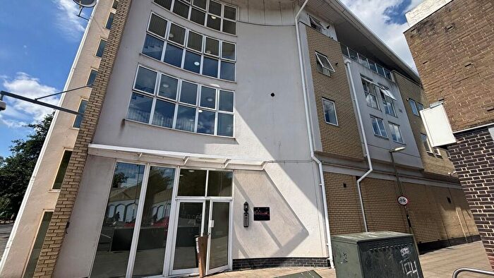 1 Bedroom Flat To Rent In Queensmead, Farnborough, GU14