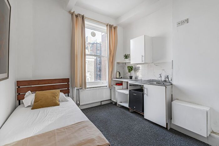 1 Bedroom Flat To Rent In Castletown Road, London, W14