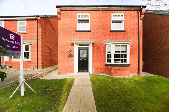 4 Bedroom Detached House For Sale In Findley Cook Road, Wigan, WN3
