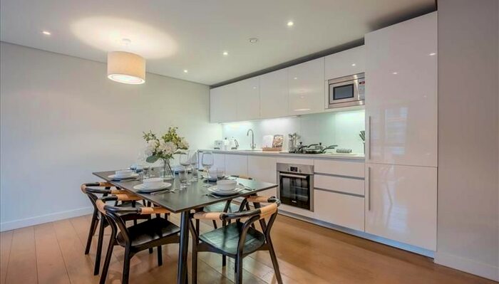 3 Bedroom Flat To Rent In Merchant Square East, London, W2