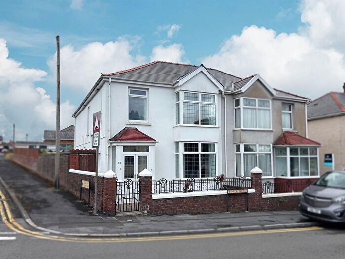 3 Bedroom Semi-Detached House For Sale In Heol Goffa, Llanelli, SA15
