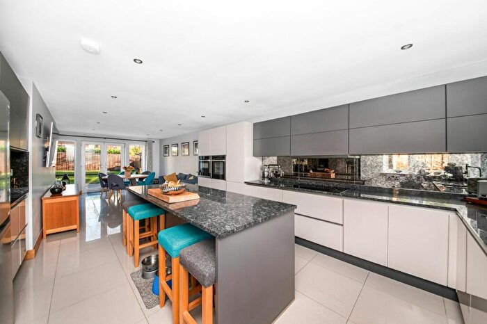 5 Bedroom Detached House For Sale In Northgate, Honley, HD9