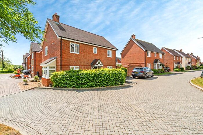 4 Bedroom Detached House For Sale In Vespasian Close, Westhampnett, Chichester, West Sussex, PO18