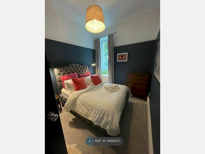 3 Bedroom Flat To Rent In Finlay Drive, Glasgow, G31