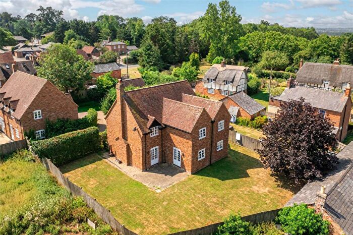 5 Bedroom Detached House For Sale In Smithfield End, Swanbourne, Buckinghamshire, MK17