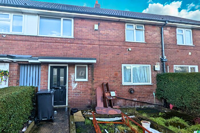 3 Bedroom Terraced House For Sale In Waincliffe Garth, Leeds, LS11