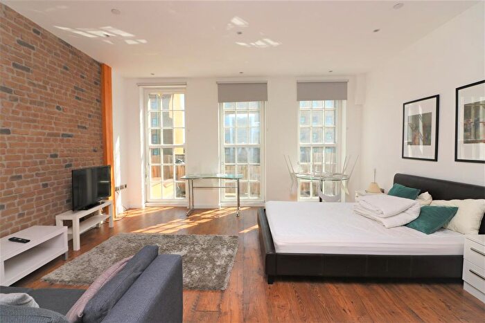 Studio To Rent In Commercial Road, Limehouse, E14