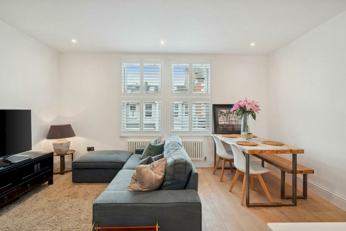 3 Bedroom Maisonette To Rent In White Hart Lane, Barnes, SW13