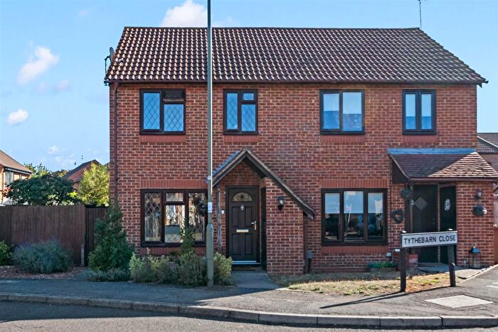 3 Bedroom Semi-Detached House For Sale In Tythebarn Close, Guildford, GU4