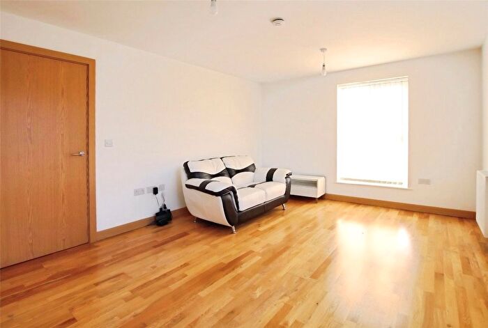 1 Bedroom Studio To Rent In Porters Way, West Drayton, UB7