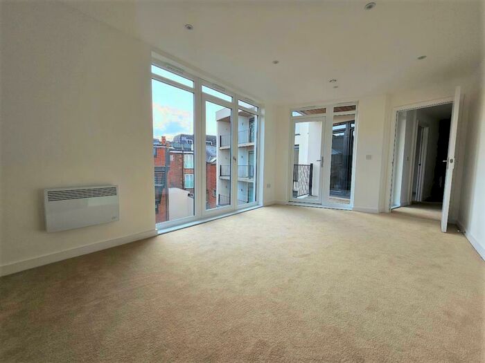 2 Bedroom Apartment To Rent In Jacksons Corner, Central Reading, RG1