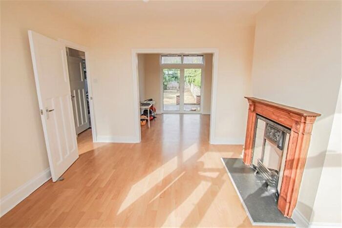 3 Bedroom Terraced House To Rent In Brent Park Road, Hendon, NW4