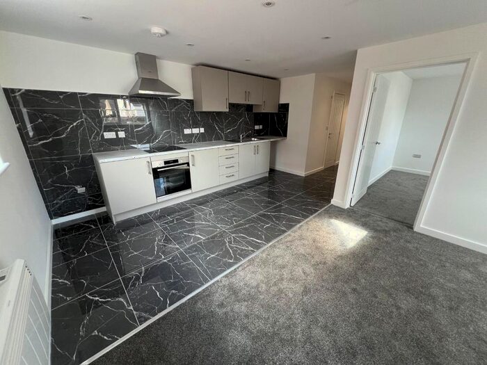 1 Bedroom Flat To Rent In Butterworth Street, Swindon, SN1