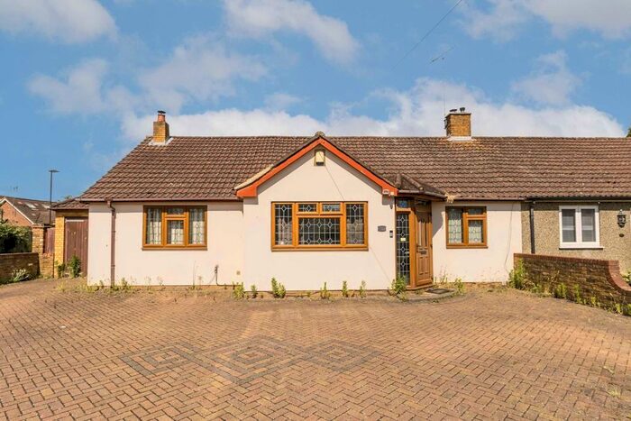 3 Bedroom Bungalow To Rent In Oak Way, Feltham, TW14