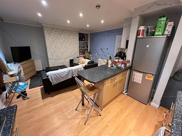 4 Bedroom Terraced House To Rent In Granby Terrace, Headingley, Leeds, LS6