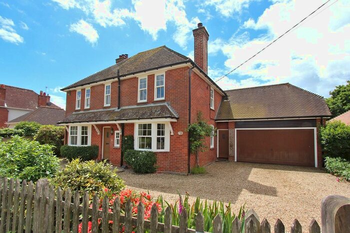 4 Bedroom Detached House For Sale In Balmer Lawn Road, Brockenhurst, Hampshire, SO42