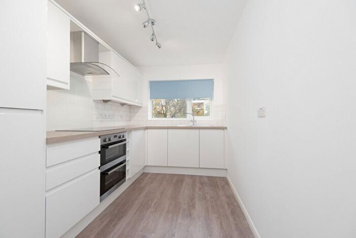 2 Bedroom Flat To Rent In Belle Vue Court, - Preston Park Avenue, Brighton, East Sussex, BN1