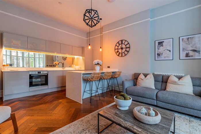 2 Bedroom Flat To Rent In Cathedral Road, Pontcanna, Cardiff, CF11