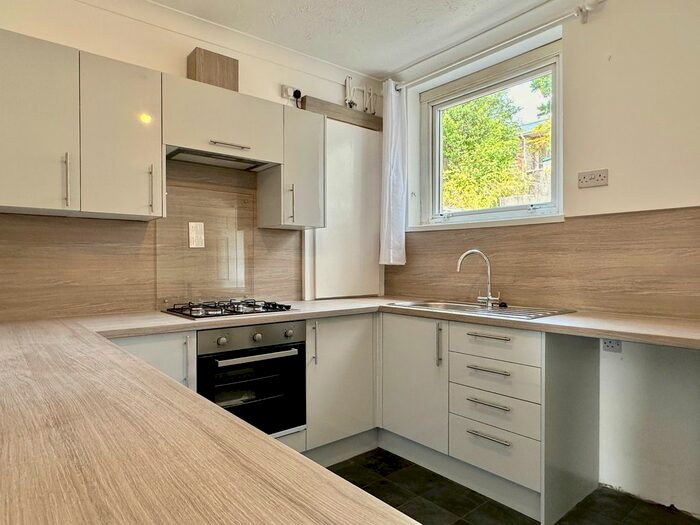 2 Bedroom Semi-Detached House To Rent In Hendrefoilan Road, Sketty, Swansea, SA2