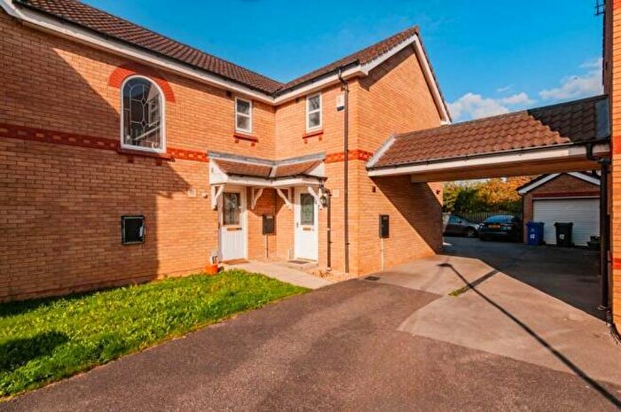 3 Bedroom House To Rent In Turnberry Mews, Stainforth, Doncaster, DN7