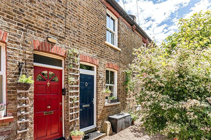 2 Bedroom Terraced House For Sale In Wrotham Road, London, W13