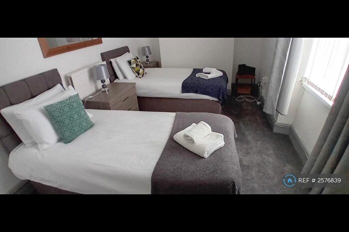 3 Bedroom Terraced House To Rent In Sydney Street, Swansea, SA5