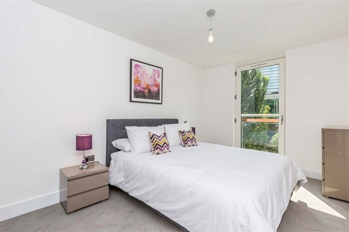 1 Bedroom Apartment To Rent In Wenlock Road, N1