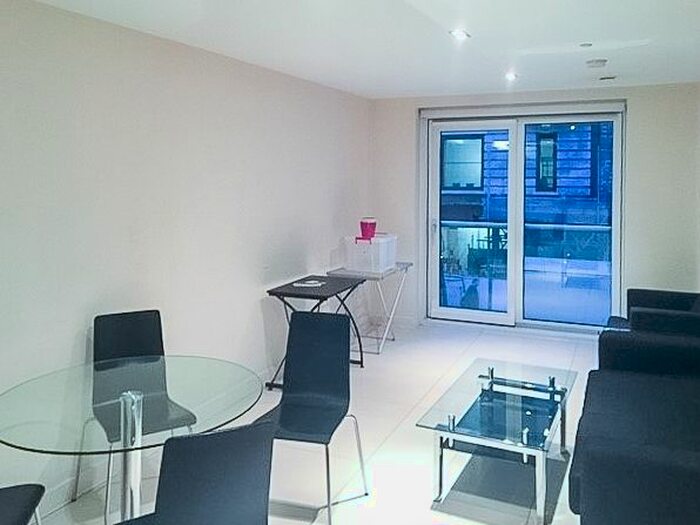 1 Bedroom Flat To Rent In Bezier Apartments, City Road, Shoreditch, EC1Y