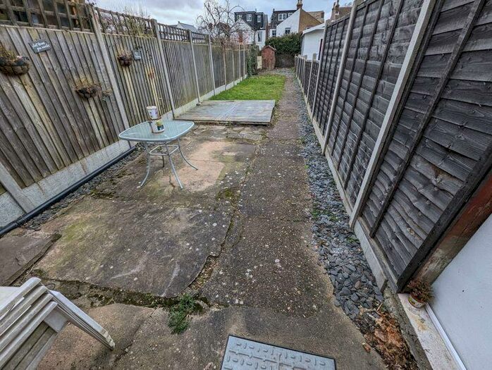 3 Bedroom Terraced House For Sale In Royal Oak Road, Bexleyheath, DA6