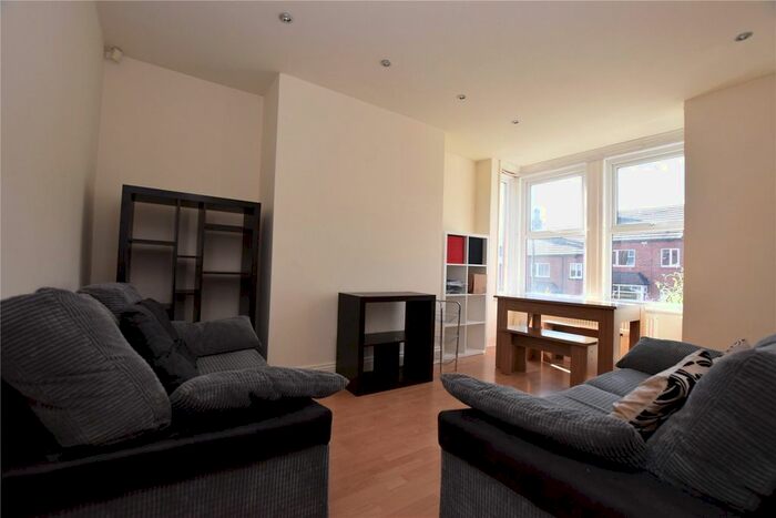 4 Bedroom Terraced House To Rent In Norman Mount, Leeds, West Yorkshire, LS5