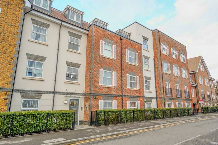 2 Bedroom Apartment To Rent In Bridge Street, Walton-On-Thames, KT12