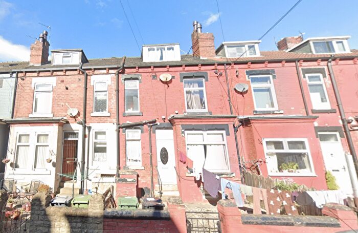 2 Bedroom Terraced House For Sale In Sutherland Terrace, Leeds, LS9