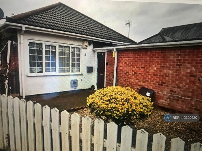 2 Bedroom Bungalow To Rent In Roman Road, Birstall, Leicester, LE4