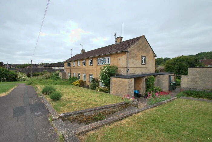 2 Bedroom Apartment To Rent In Brookfield Park, Bath, BA1