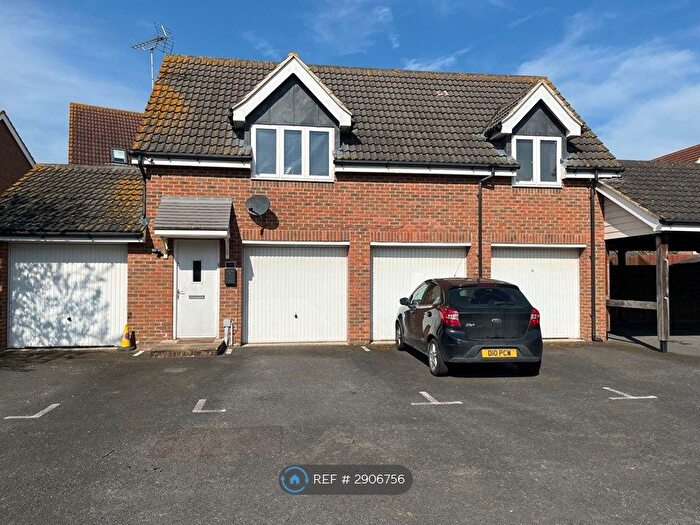 2 Bedroom Maisonette To Rent In Mallow Road, Kent, ME12