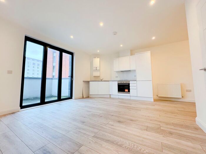 Studio To Rent In The Parade, Watford, WD17