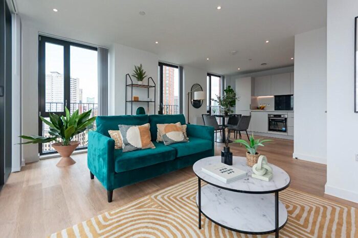 3 Bedroom Apartment To Rent In Bromsgrove Street, Birmingham, B5