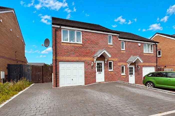 3 Bedroom Semi-Detached House For Sale In Oronsay Gate, Larkhall, ML9