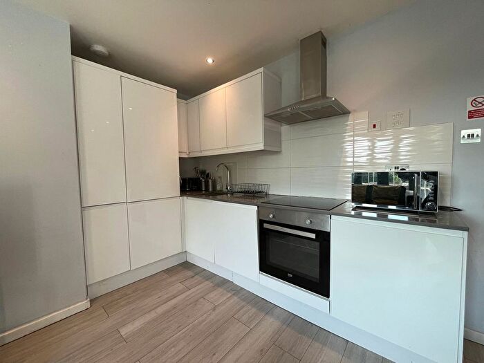 2 Bedroom Flat To Rent In Parklands Parade, Bath Road, Hounslow, TW5