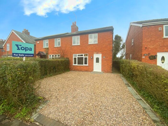 3 Bedroom Semi-Detached House For Sale In Dykes End, Collingham, Newark, NG23