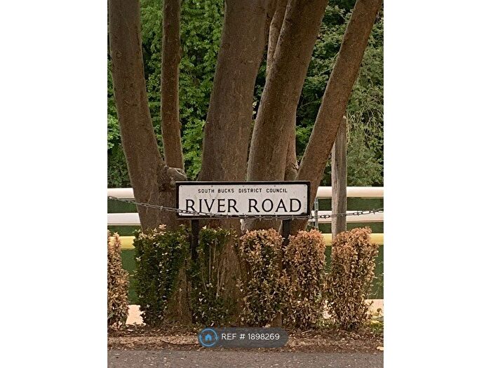 2 Bedroom Maisonette To Rent In Nutshell, Taplow, Maidenhead, SL6