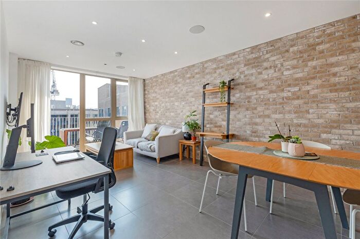 2 Bedroom Flat For Sale In Meldola Yard, London, E9